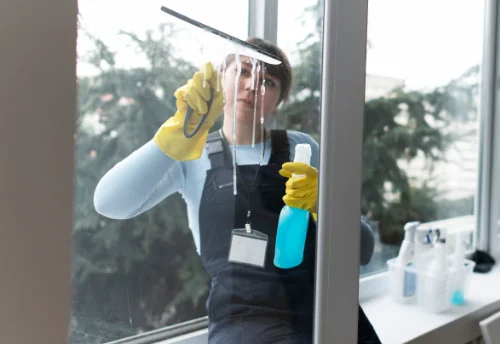 Nettoyage de vitres intérieures et extérieures à Fresne-Saint-Mamès